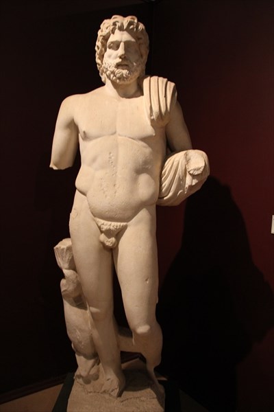 040- Статуя Посейдона